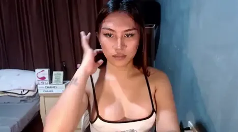 luxxy_grand webcam model stream image