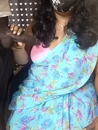 Yoursriya25 webcam stripchat model stream image