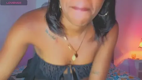 NoaBrowm webcam stripchat model stream image