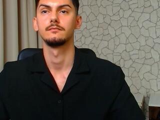 Thomas Reds webcam model stream image