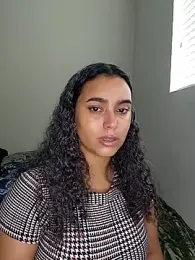 cinnaminnie webcam model stream image