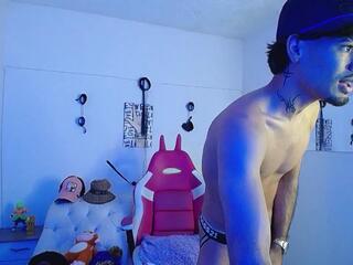 Alejo Bigg webcam model stream image