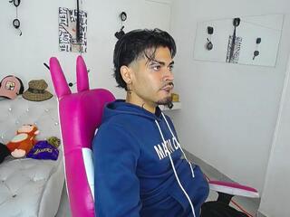 Alejo Bigg webcam model stream image