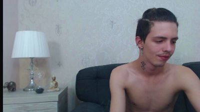 DylanVibe webcam model stream image