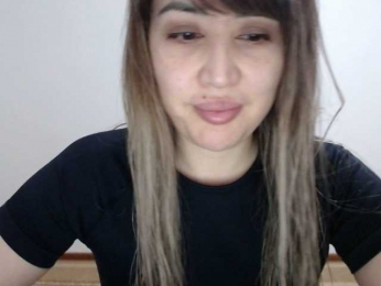 karina-love webcam model stream image