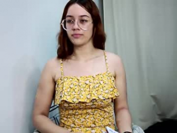 whiteflower_333 webcam model stream image