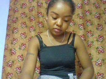 Elysa7 webcam model stream image