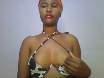 Sweet-boo webcam model stream image