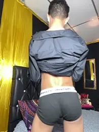 chris_mattew webcam model stream image