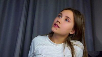 OdelynaDainty webcam model stream image
