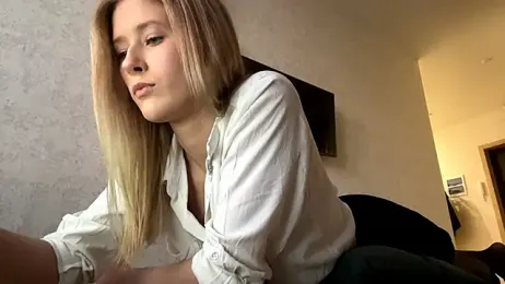 Ruby_Blonde_Photik webcam model stream image