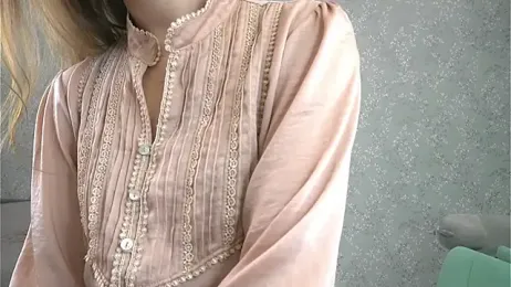 SweetSaraPie webcam model stream image