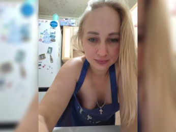 Sladkie002 webcam model stream image