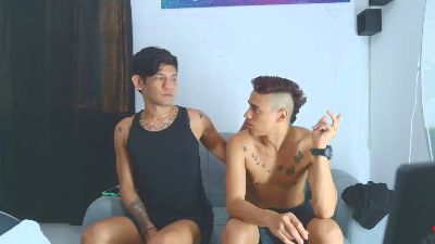 Skartoliver webcam model stream image