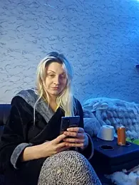 ScarletCallings_420 webcam model stream image