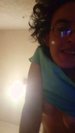 PETITECOCHO webcam model stream image