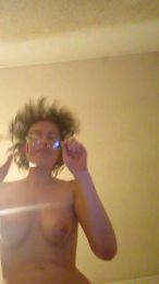 PETITECOCHO webcam model stream image