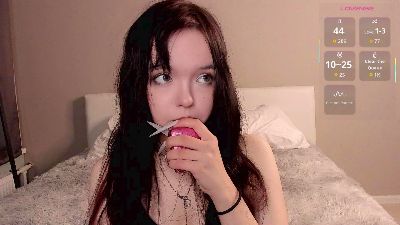 TracyPlowe webcam model stream image
