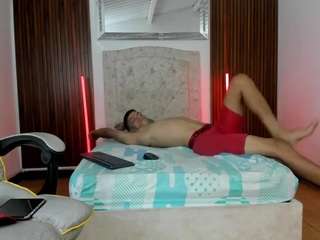 mike-guzman webcam model stream image