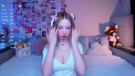 CortneyCane webcam model stream image