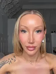 Allana29 webcam stripchat model stream image