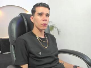 Gabo White webcam flirt4free model stream image