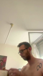 Neuch63fr webcam model stream image