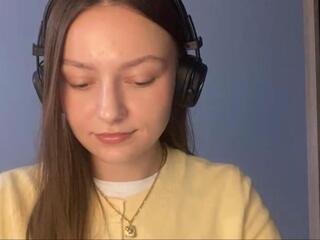 Emilie Helmuth webcam model stream image