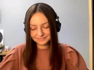 Emilie Helmuth webcam model stream image