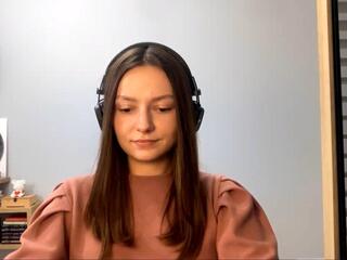 Emilie Helmuth webcam model stream image