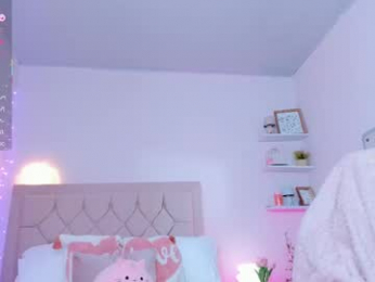 little_sweet_18 webcam model stream image