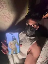 Hunkyardd webcam stripchat model stream image