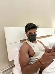 Hunkyardd webcam model stream image