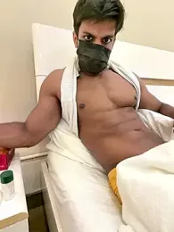 Hunkyardd webcam model stream image