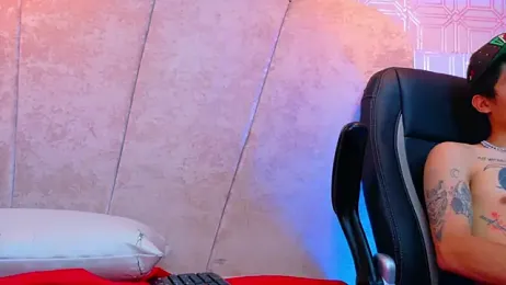 CharlotteandTaylorr webcam model stream image