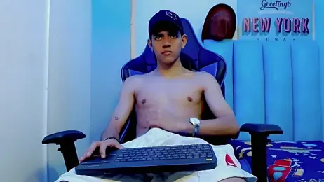 Mike_Cr webcam model stream image