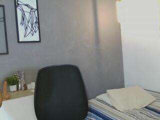 Kiara Lux webcam model stream image