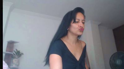 GOLDENBOOTY webcam model stream image
