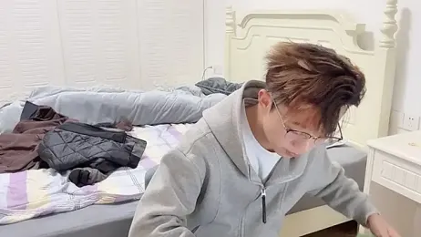 STxuguanhan webcam model stream image