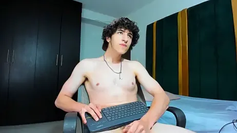 Kerverr_ webcam model stream image