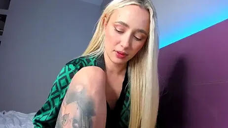 CrazyWomen webcam model stream image