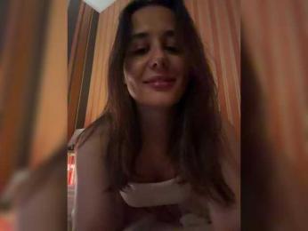 MonaVine webcam bongacams model stream image