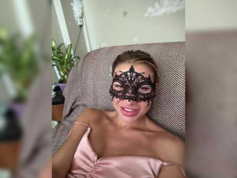 LiyaSilvers webcam model stream image