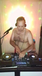 djShyVibes webcam model stream image