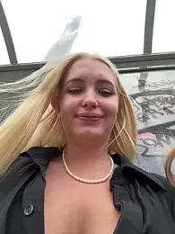 Milkyy_wway webcam model stream image