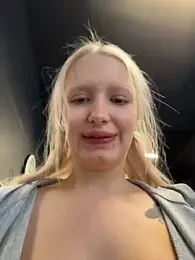 Milkyy_wway webcam model stream image