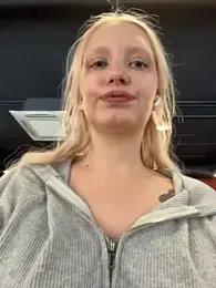 Milkyy_wway webcam model stream image