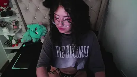 CherieCurl webcam model stream image