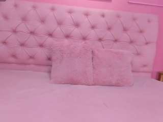 mia-bratz webcam model stream image