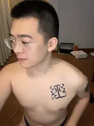 iamtobias webcam model stream image